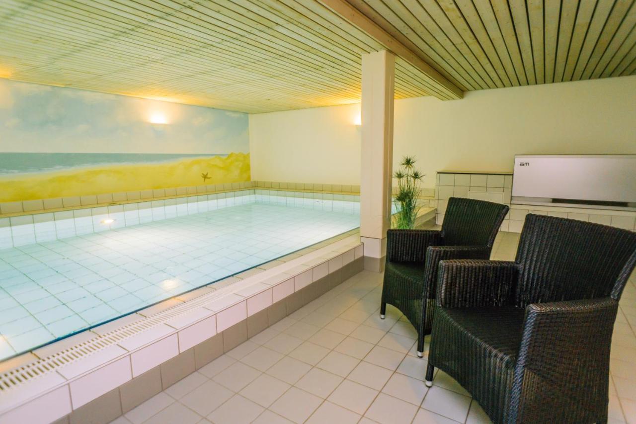 Gemuetliche Wohnung Unter Reet Mit Pool Und Sauna In Keitum Exteriér fotografie